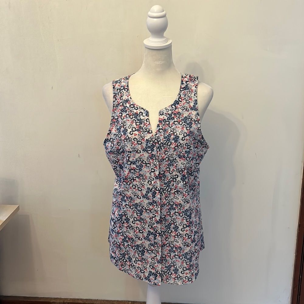 Sanctuary Sleeveless Floral Button-Front Top in White, Navy & Pink